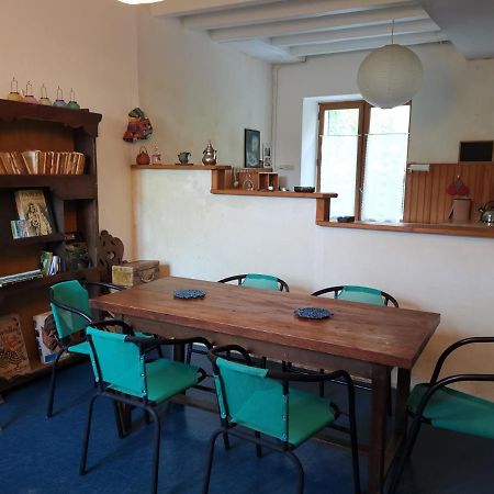Gite Des Petites Ruelles : Familial Et Chaleureux Troo Luaran gambar