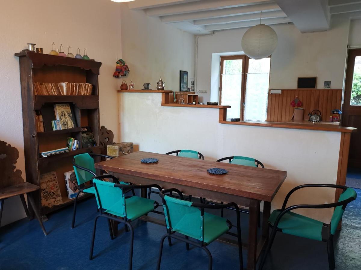 Gite Des Petites Ruelles : Familial Et Chaleureux Troo Luaran gambar
